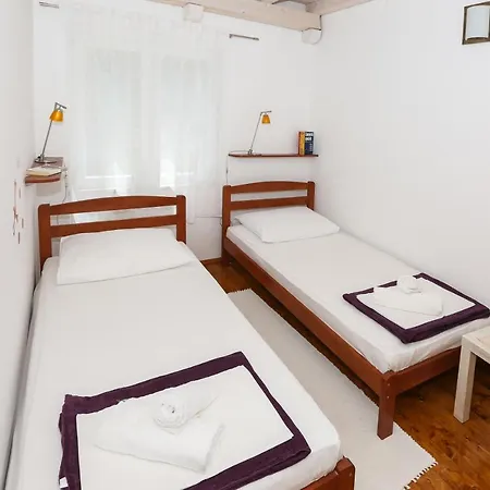 Spacious Lucia Appartement Prožura