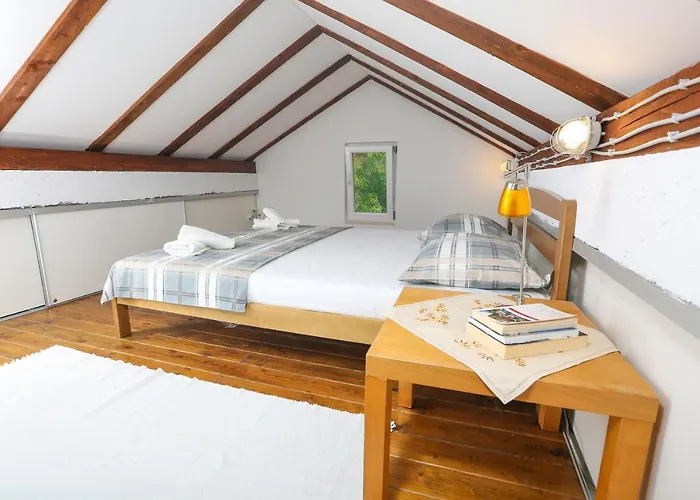 Apartment Spacious Lucia *