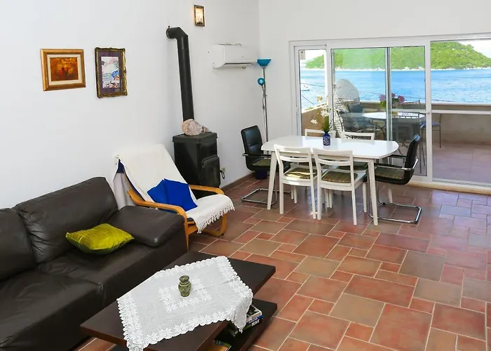 Spacious Lucia Prožura