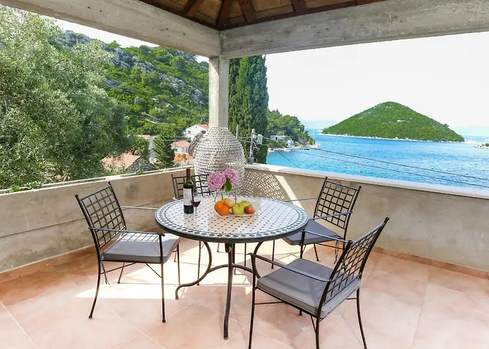 Spacious Lucia * Prožura